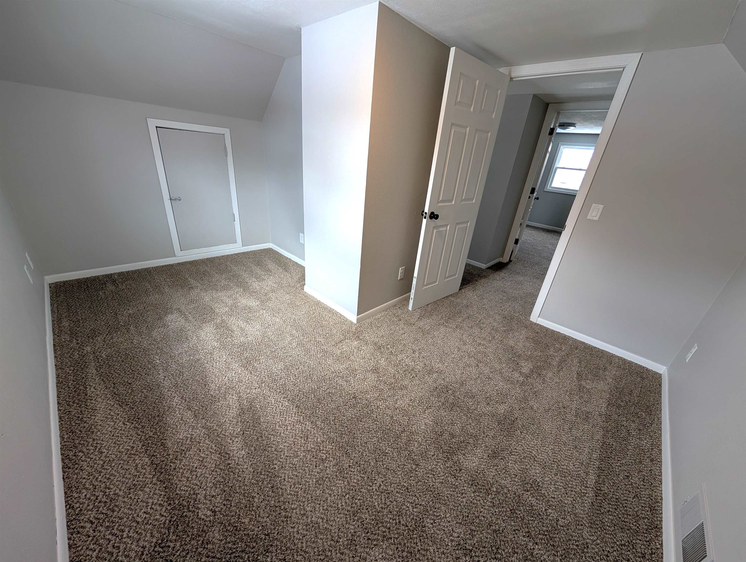 181 South Washington Street Berlin, WI 54923 - Photo 14 of 25