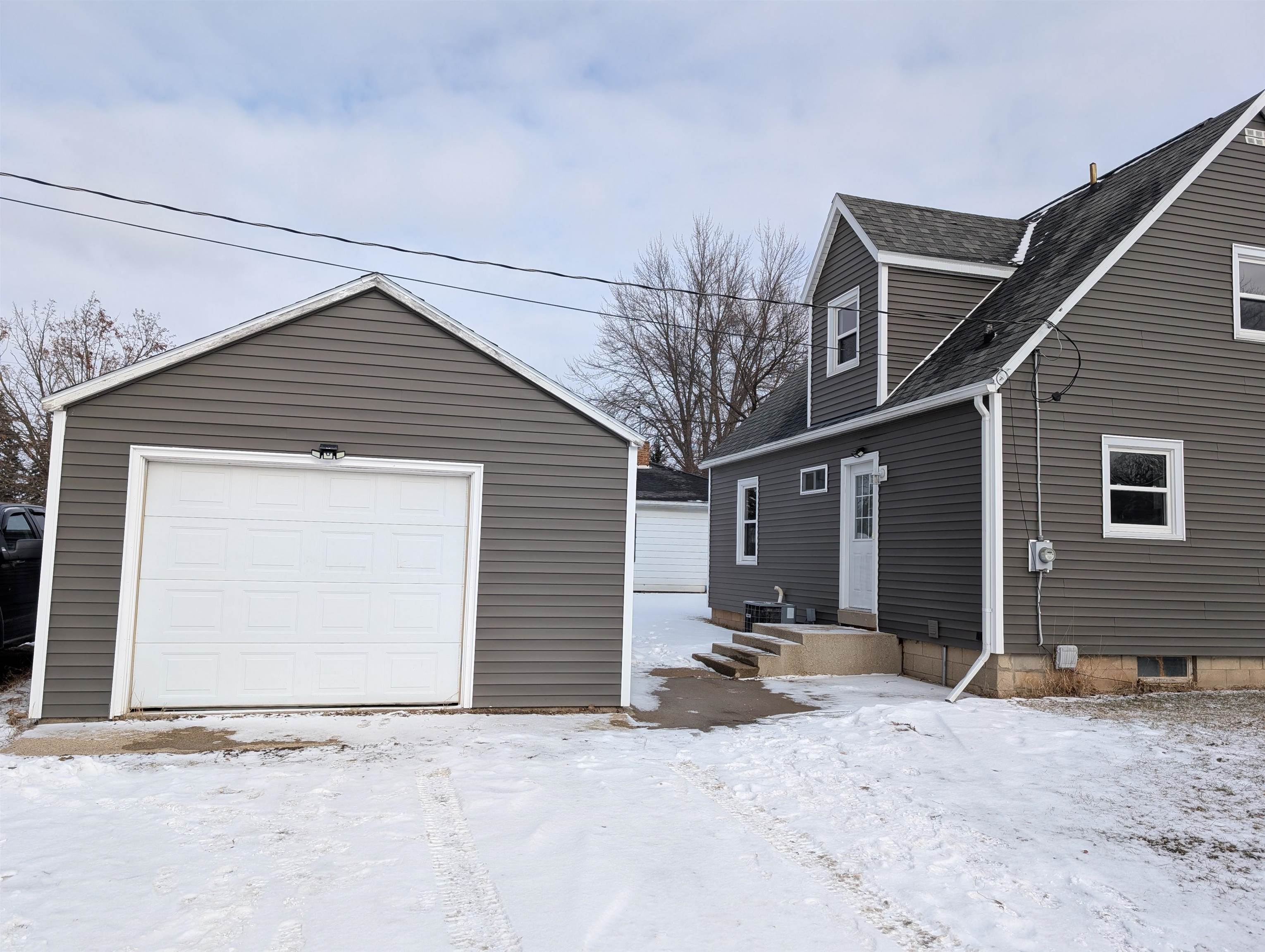 181 South Washington Street Berlin, WI 54923 - Photo 19 of 25