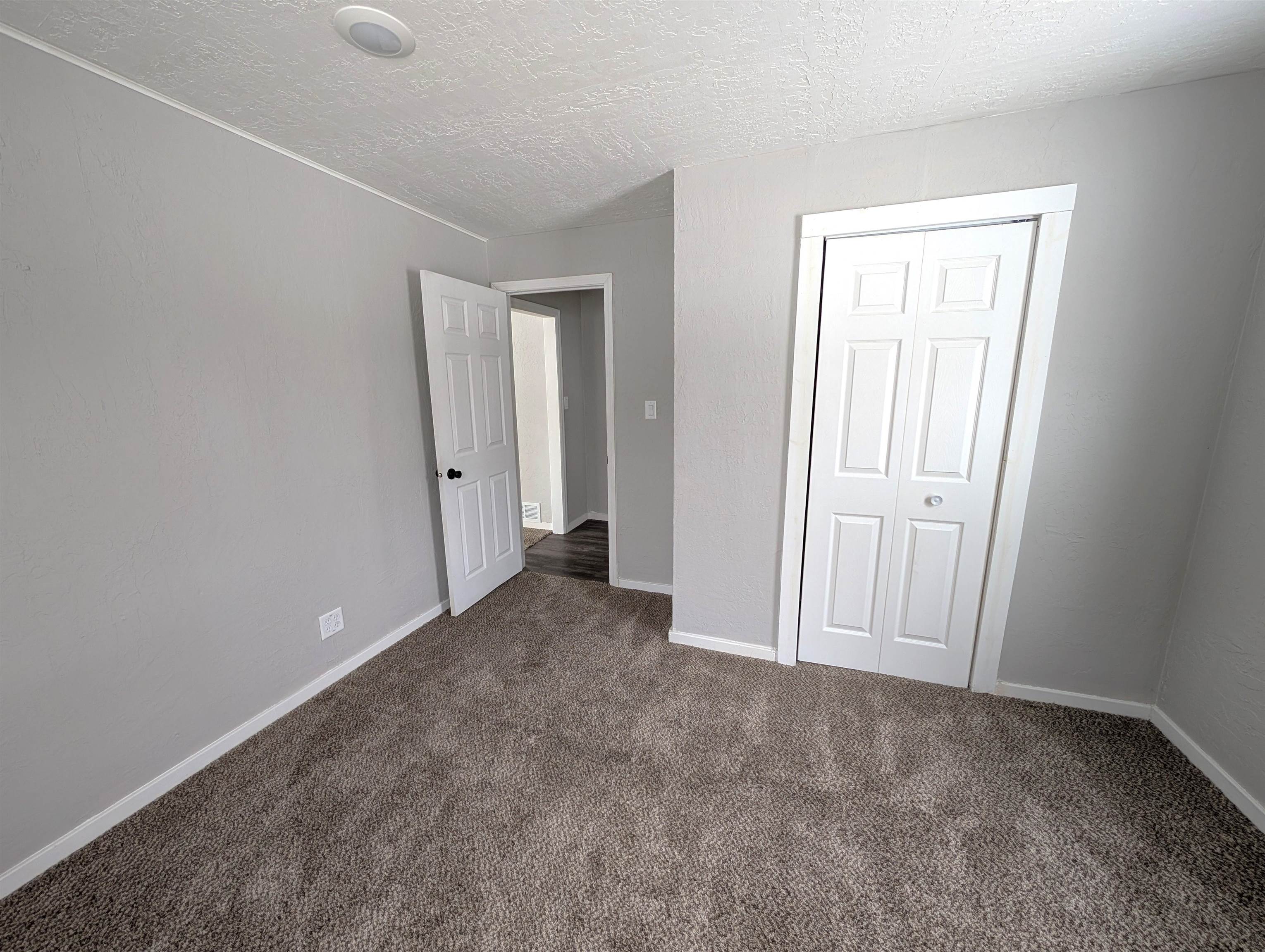 181 South Washington Street Berlin, WI 54923 - Photo 10 of 25