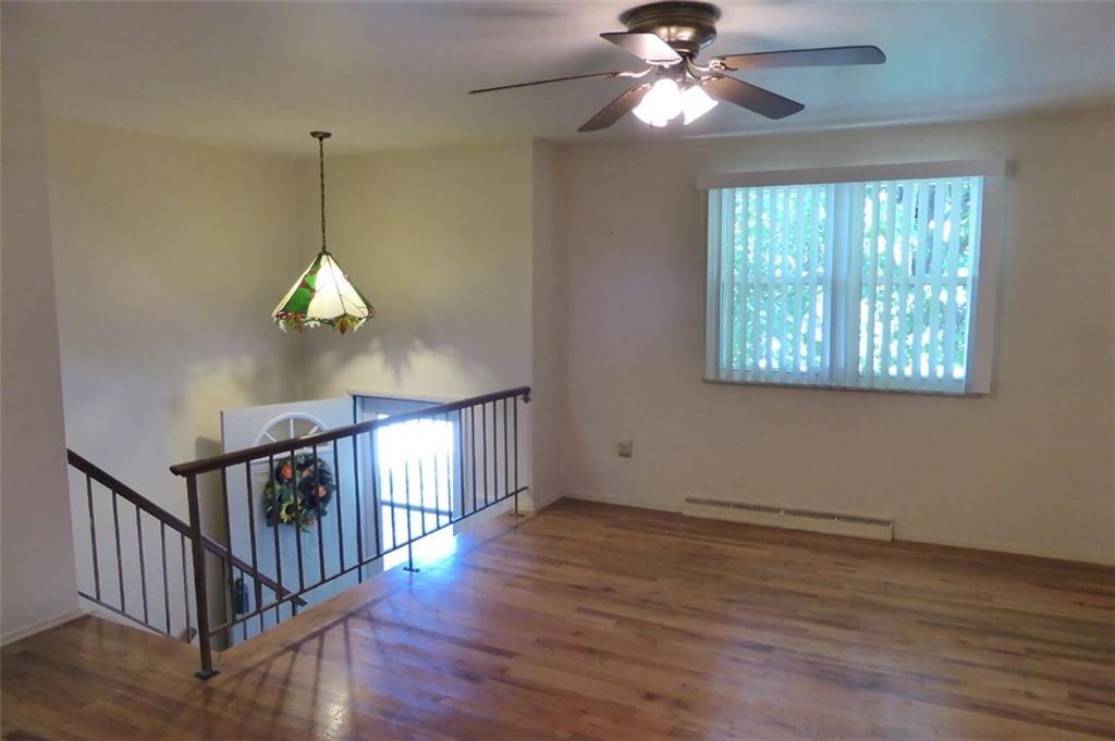64 Fosterville Road Greensburg, PA 15601 - Photo 3 of 22 Living Room