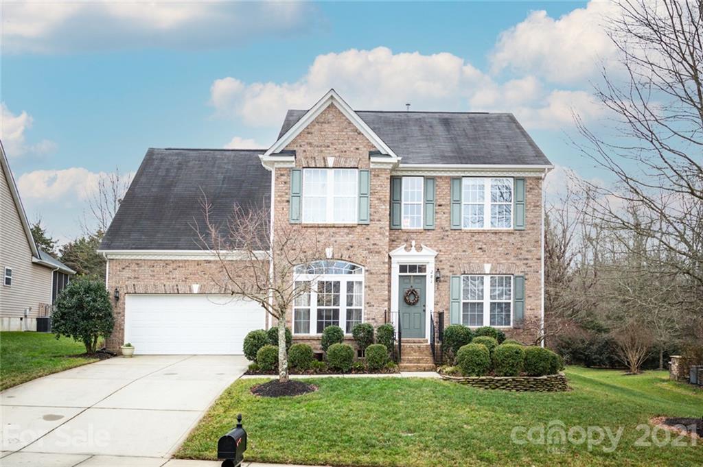281 Lorraine Road Fort Mill, SC 29708 - Photo 1 of 29 front view of a house with a yard