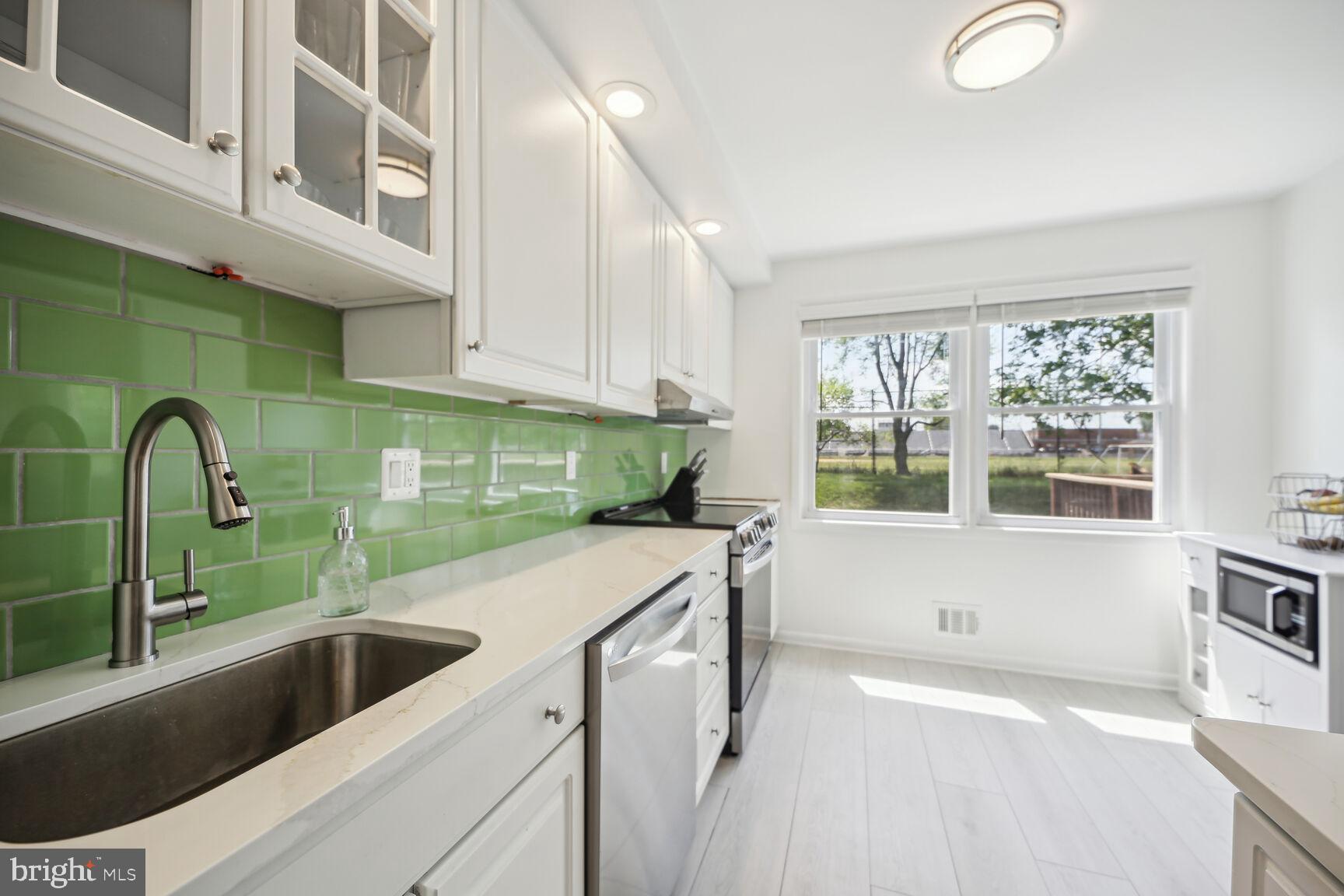 1131 Loxford Terrace Silver Spring, MD 20901 - Photo 8 of 22