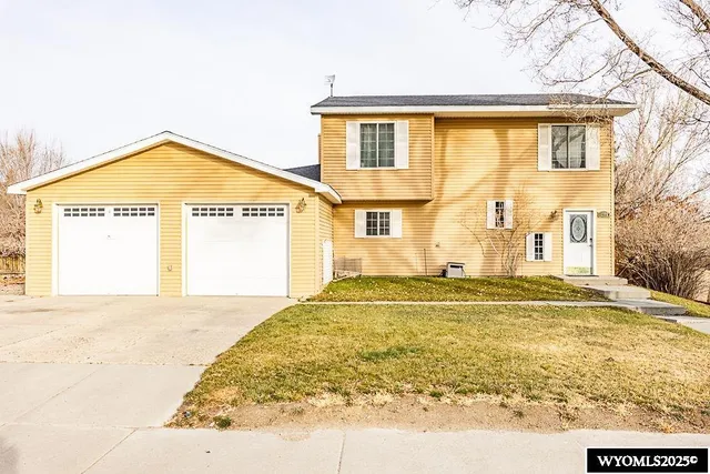 $288,000 | 2775 Hitching Post Drive, Green River, WY 82935