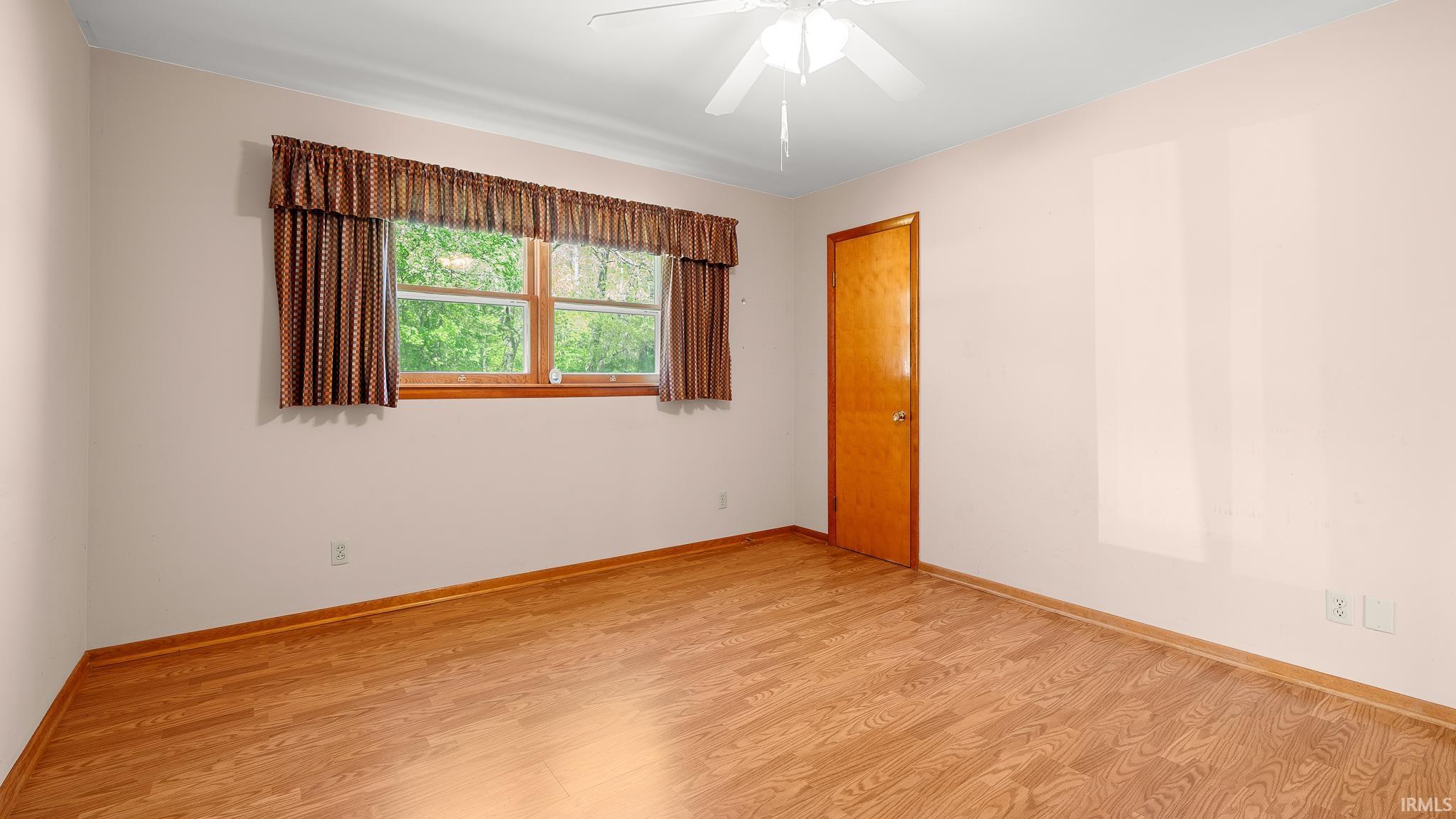 116 Miller Street Shoals, IN 47581 - Photo 19 of 33
