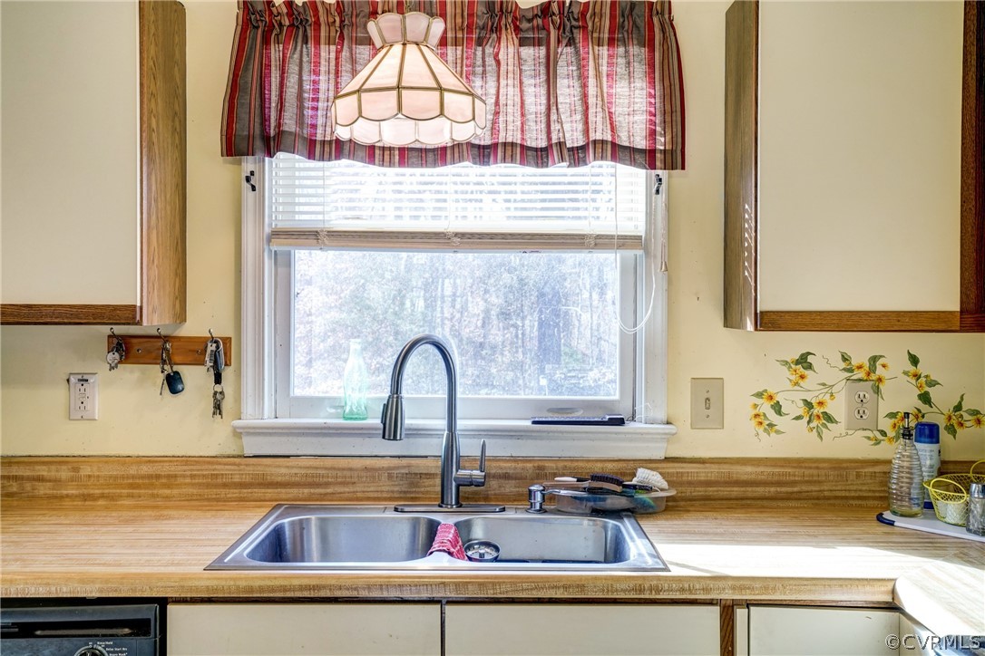 6310 Bobs Road Mineral, VA 23117 - Photo 8 of 50 Gallery Image 8
