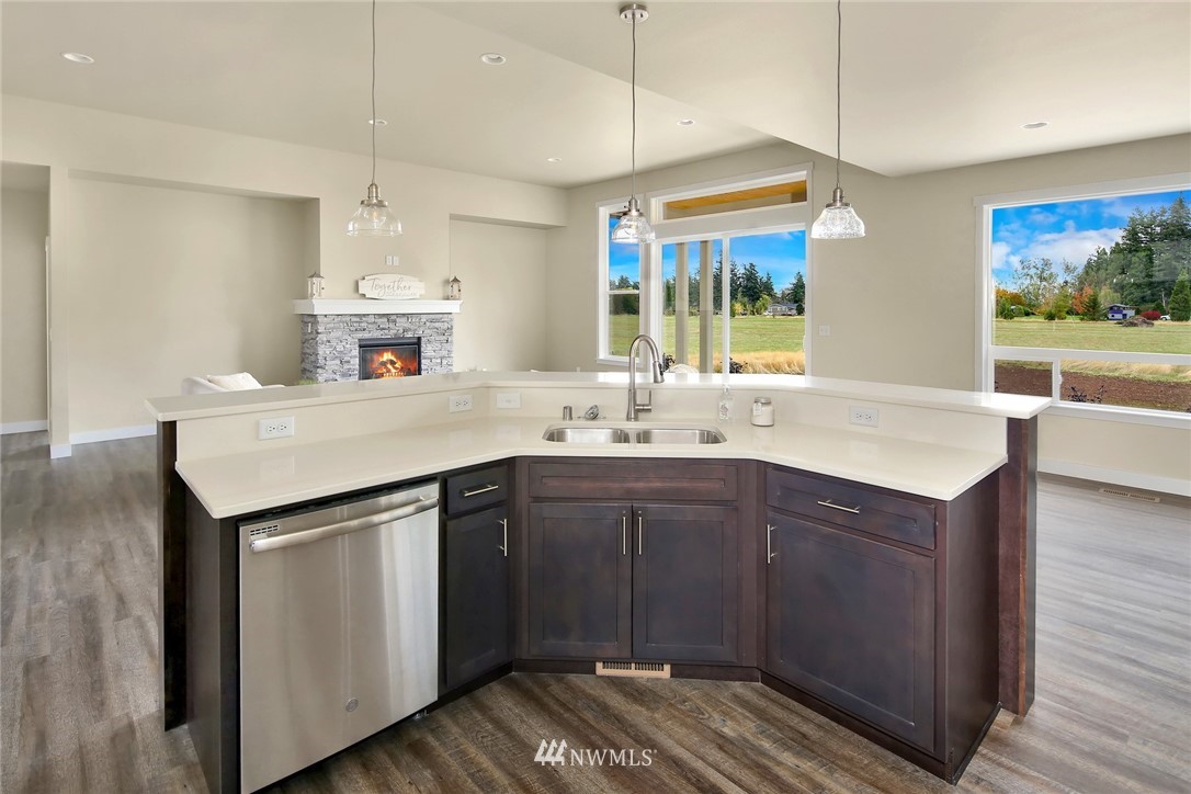 3167 Douglas Road Ferndale, WA 98248 - Photo 5 of 25 Gallery Image 5