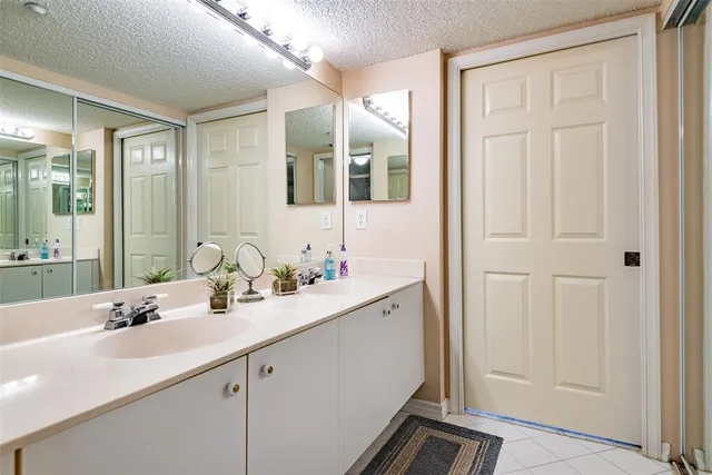 $199,000 | 7763 Southampton Terrace, Unit 215, Tamarac, FL 33321