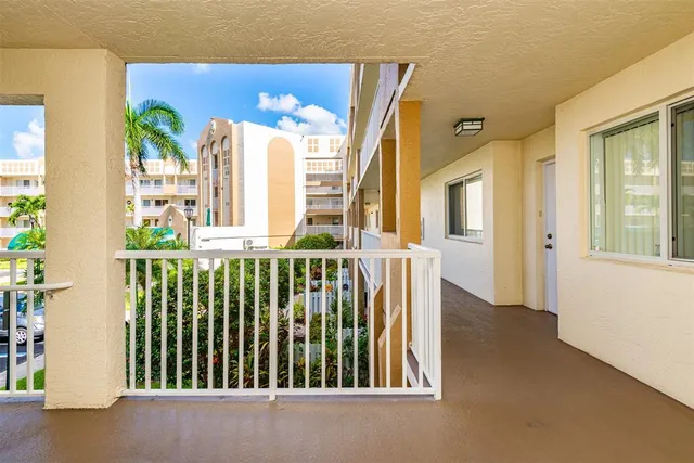 $199,000 | 7763 Southampton Terrace, Unit 215, Tamarac, FL 33321