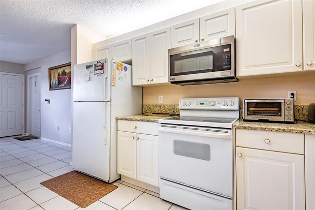 $199,000 | 7763 Southampton Terrace, Unit 215, Tamarac, FL 33321