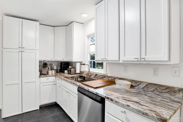 $269,999 | 310 Cherokee Trail, Pensacola, FL 32506