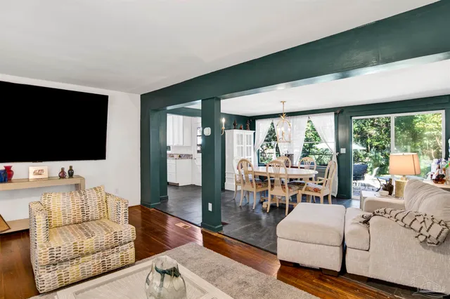 $269,999 | 310 Cherokee Trail, Pensacola, FL 32506