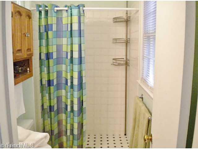 1720 Bolingbroke Road High Point, NC 27265 - Photo 12 of 16 Bath.