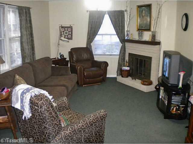 1720 Bolingbroke Road High Point, NC 27265 - Photo 6 of 16 Den/Family/Great Room.