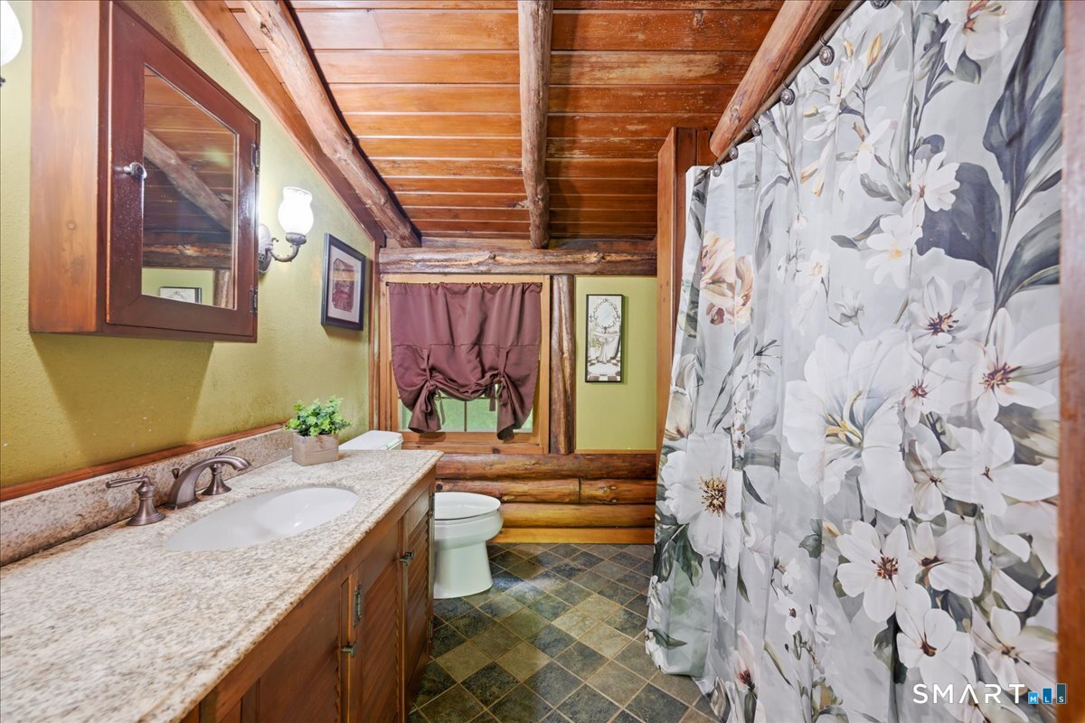 115 Green Hill Road Killingworth, CT 06419 - Photo 28 of 40 Second floor bath with shower and tub