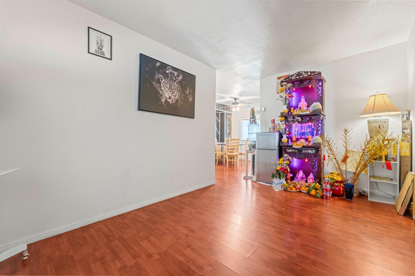 5450 Monterey Road, Unit 157 San Jose, CA 95111 - Photo 13 of 30 a view of a room with wooden floor and toys