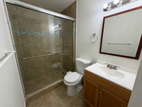 $5,600 | 2000 Northeast 135th Street, Unit PH, North Miami, FL 33181