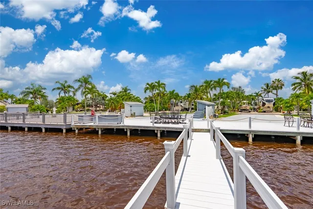 $325,000 | 150 Smallwood Drive, Unit 160, Chokoloskee, FL 34138