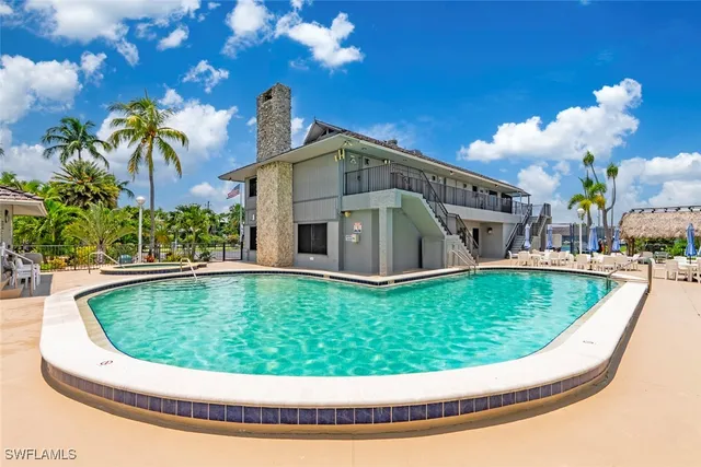 $325,000 | 150 Smallwood Drive, Unit 160, Chokoloskee, FL 34138