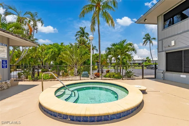 $325,000 | 150 Smallwood Drive, Unit 160, Chokoloskee, FL 34138