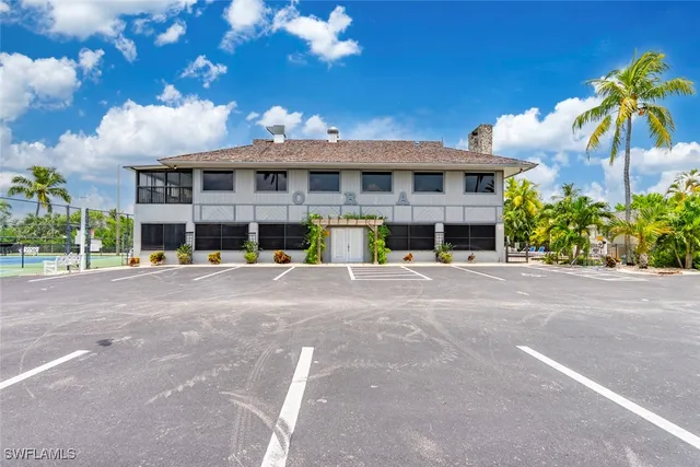 $325,000 | 150 Smallwood Drive, Unit 160, Chokoloskee, FL 34138