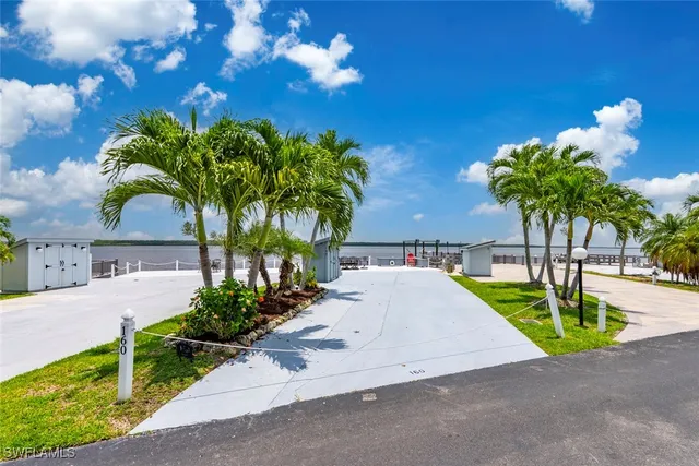 $325,000 | 150 Smallwood Drive, Unit 160, Chokoloskee, FL 34138