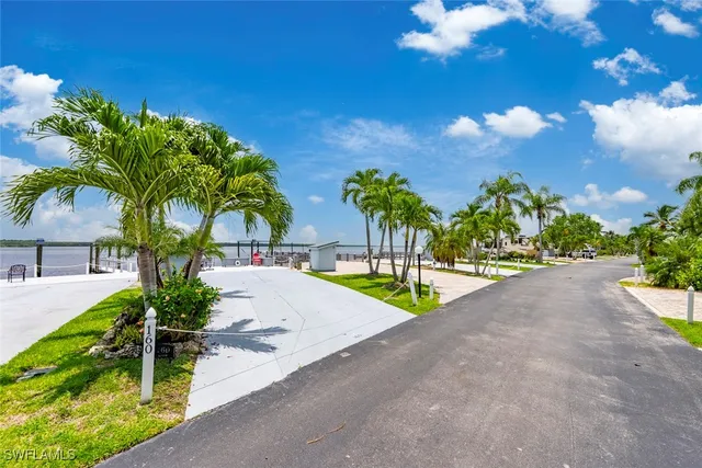 $325,000 | 150 Smallwood Drive, Unit 160, Chokoloskee, FL 34138