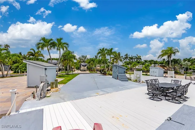 $325,000 | 150 Smallwood Drive, Unit 160, Chokoloskee, FL 34138