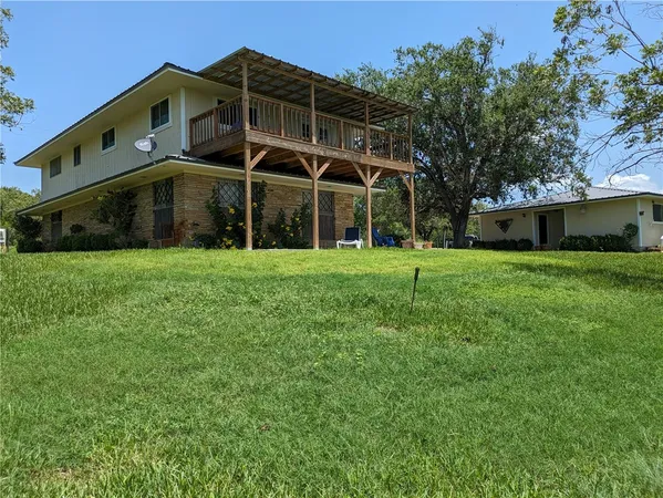 $299,000 | 155 Buffalo Road, George West, TX 78022