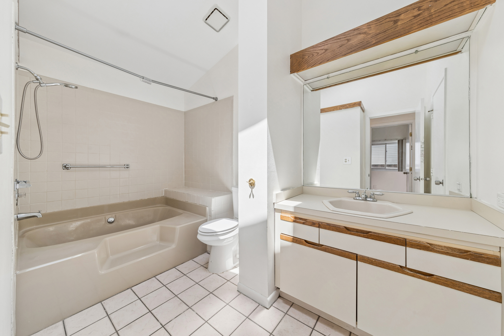 9 Morningside Drive, Unit 9 Roselle, IL 60172 - Photo 16 of 20