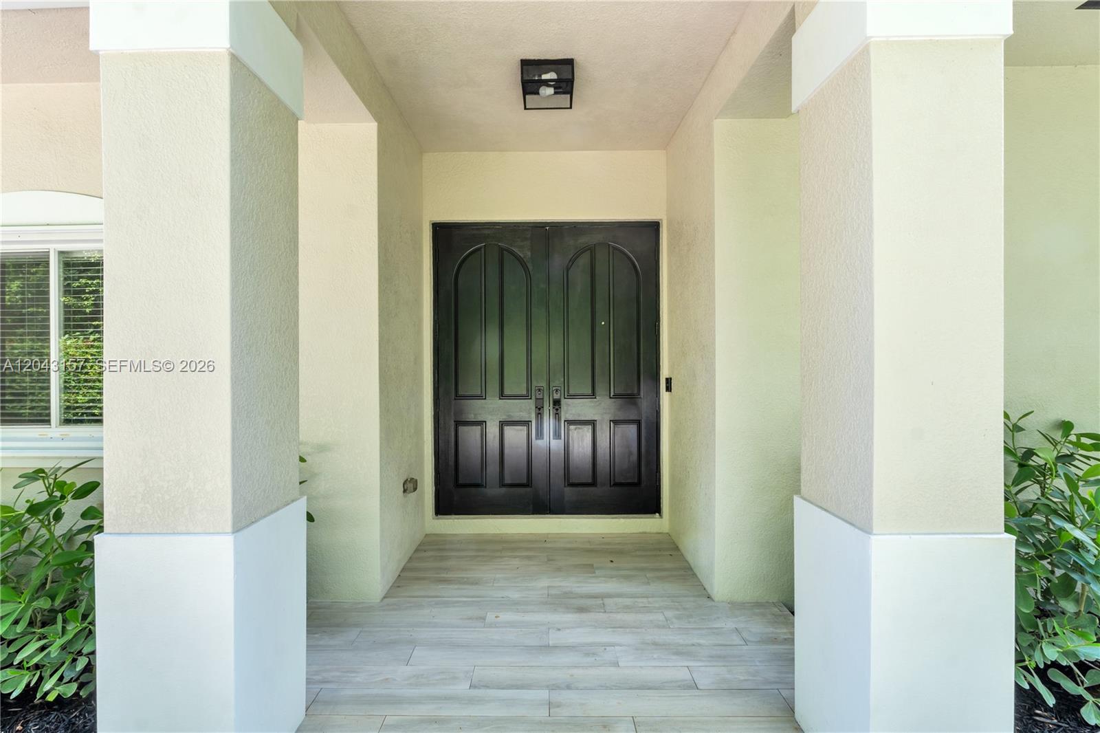 720 Old Nob Hill Road Plantation, FL 33324 - Photo 1 of 38
