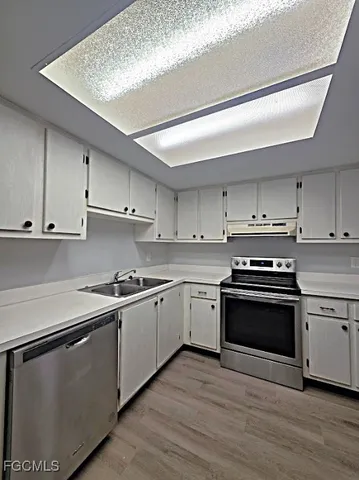 $1,700 | 1849 Maravilla Avenue, Unit D6, Fort Myers, FL 33901