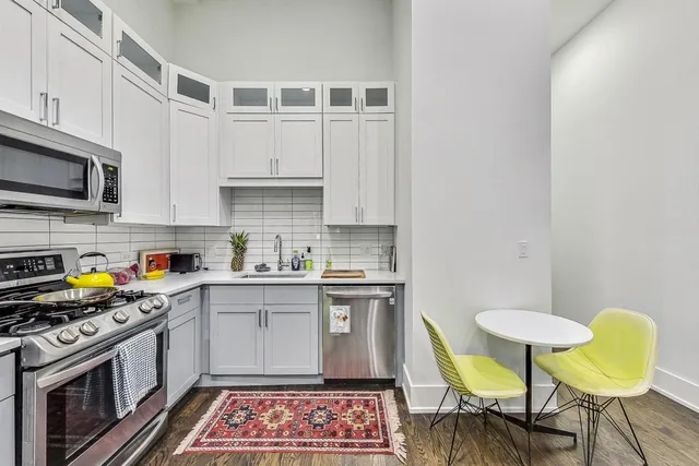 $387,400 | 1847 North Kedzie Avenue, Unit 1N, Chicago, IL 60647