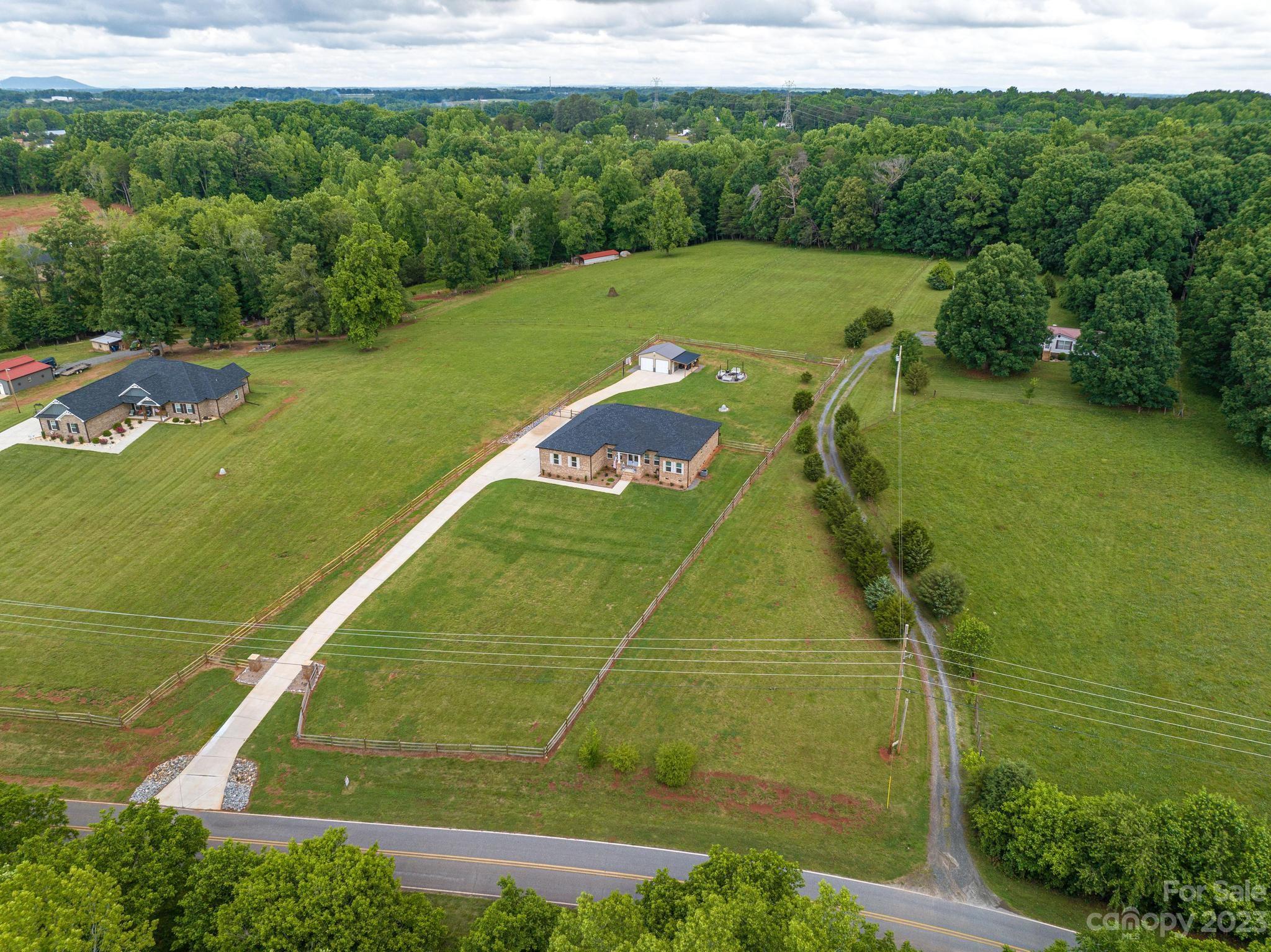 1338 Null Road Lincolnton, NC 28092 - Photo 4 of 45 Gallery Image 4