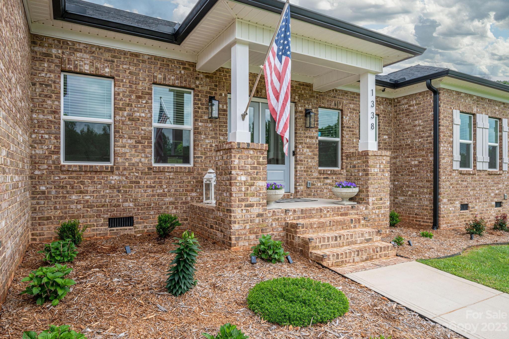 1338 Null Road Lincolnton, NC 28092 - Photo 5 of 45 Gallery Image 5