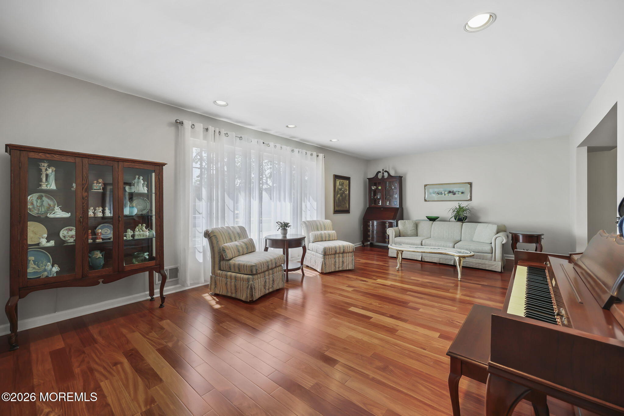 47 Higgins Road Old Bridge, NJ 08857 - Photo 10 of 41 10-web-or-mls-LPM_3694