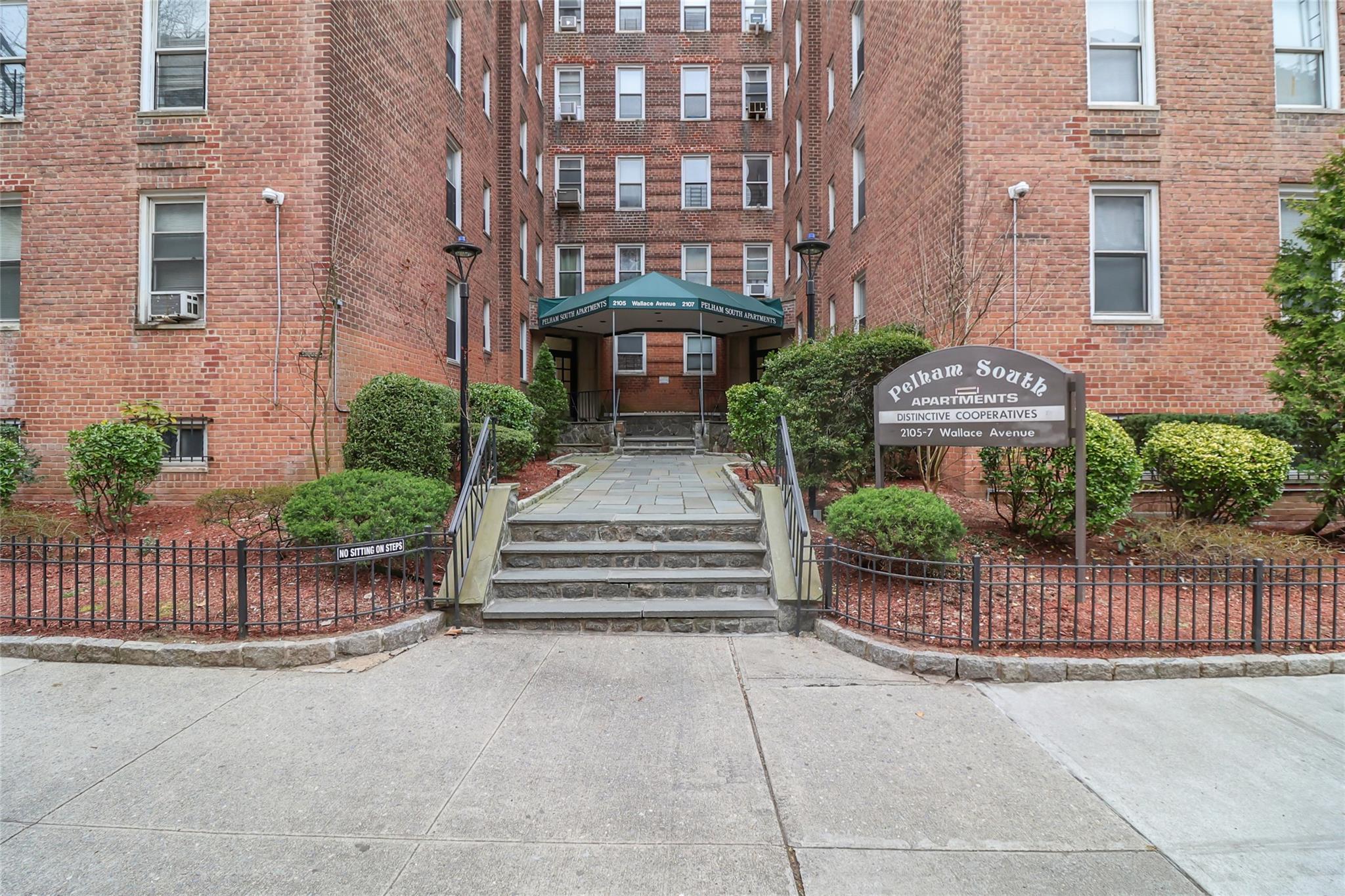 2105 Wallace Avenue, Unit 4A Bronx, NY 10462 - Photo 1 of 29 a building view with a outdoor space
