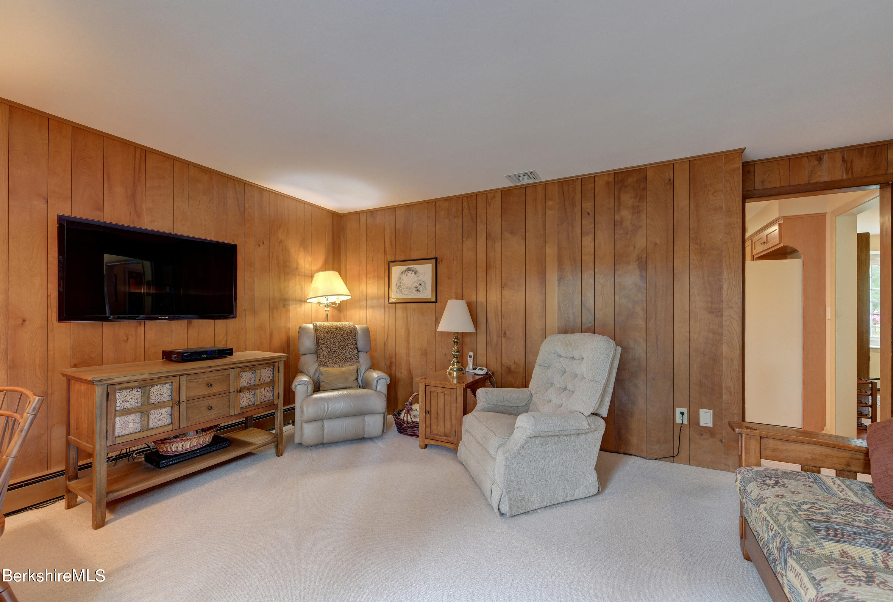 50 Stonehenge Road Pittsfield, MA 01201 - Photo 17 of 44 17-Den
