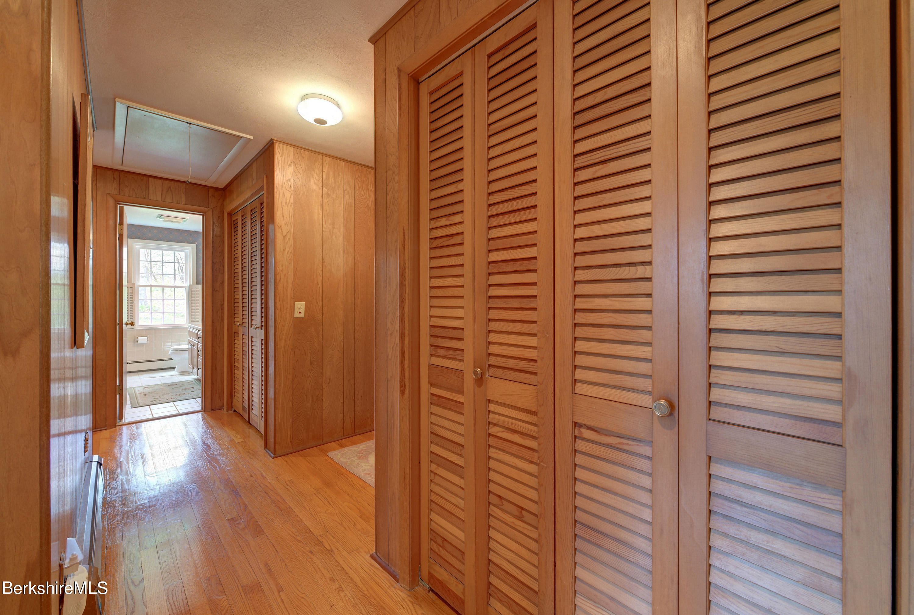 50 Stonehenge Road Pittsfield, MA 01201 - Photo 25 of 44 21-Hallway-Closets