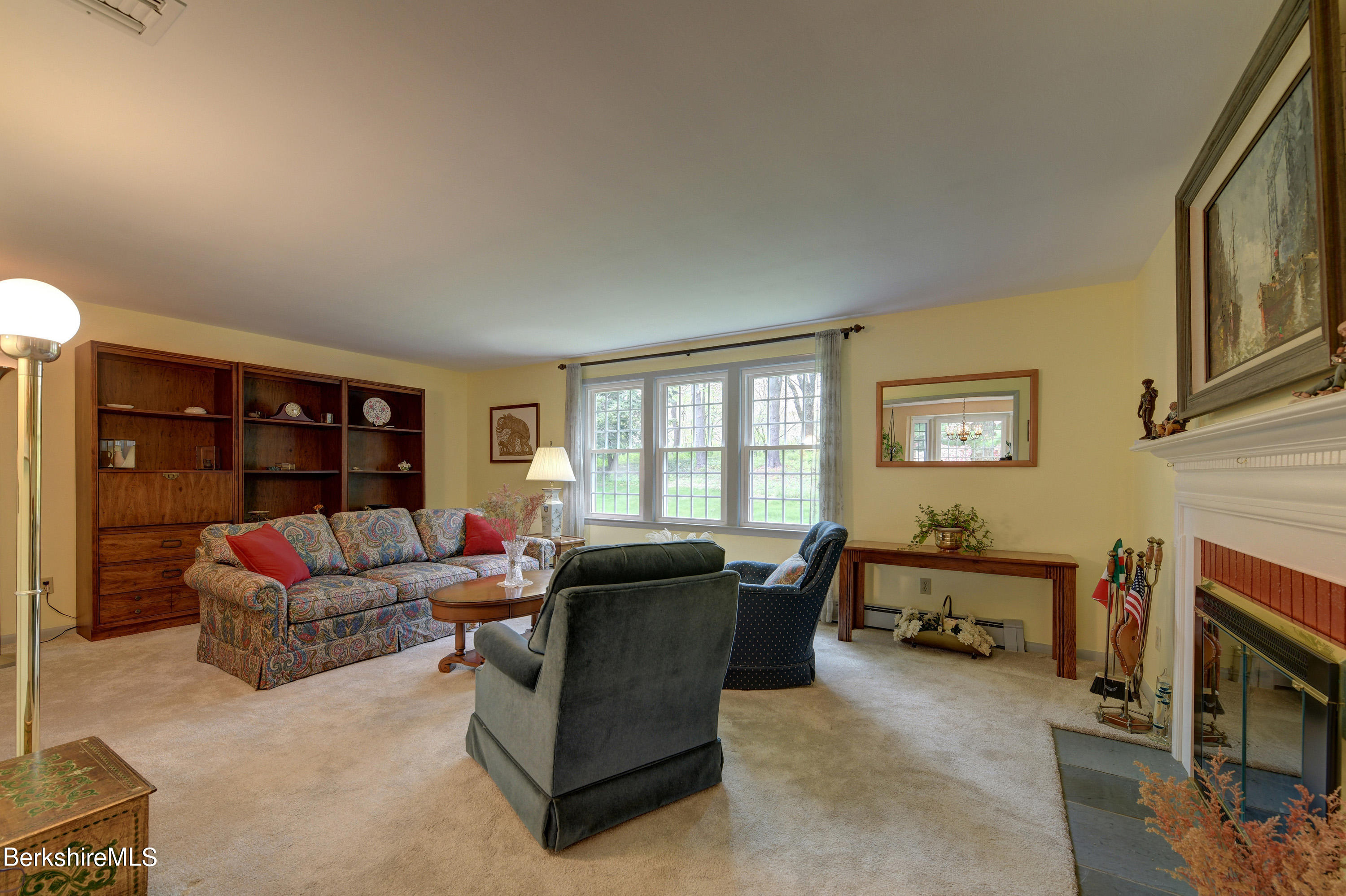 50 Stonehenge Road Pittsfield, MA 01201 - Photo 6 of 44 6-Living-Room