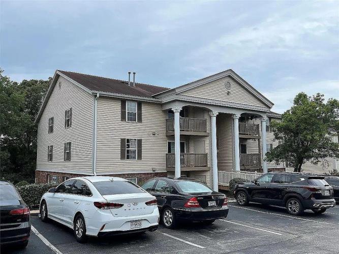 741 Ridgeside Drive, Unit K Ballwin, MO 63021 - Photo 8 of 14