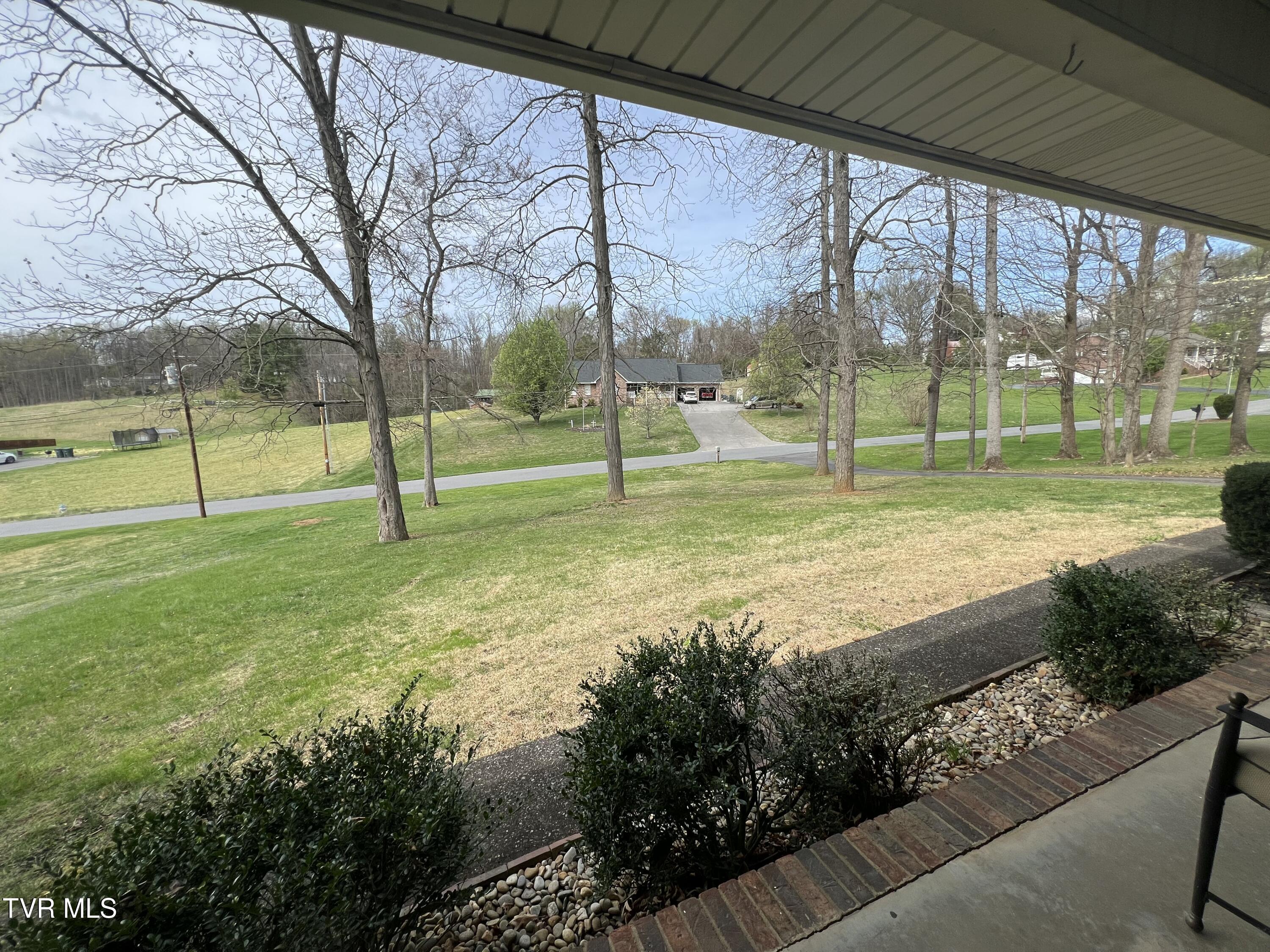 898 Jordan Road Elizabethton, TN 37643 - Photo 11 of 98 IMG_4286