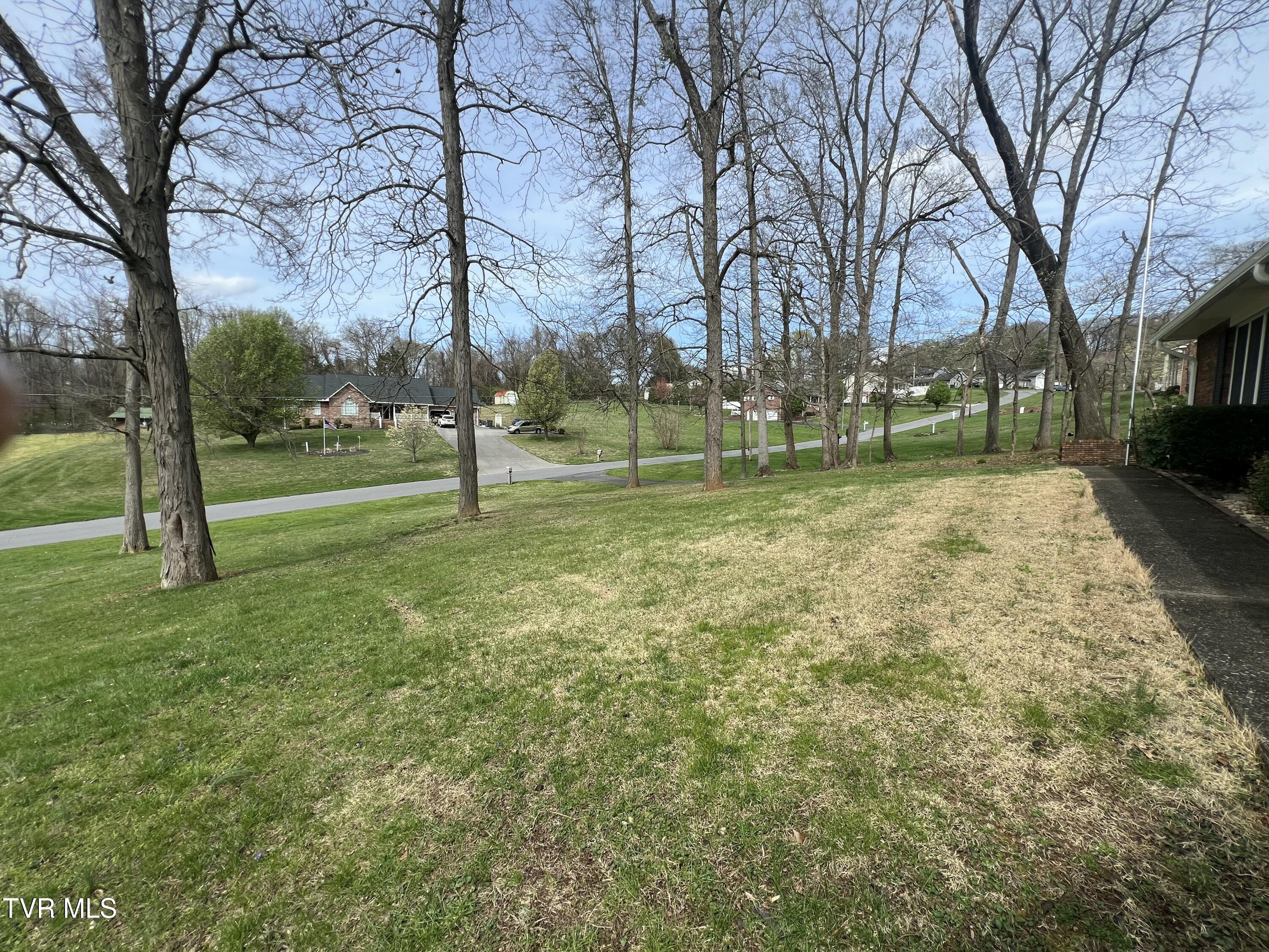 898 Jordan Road Elizabethton, TN 37643 - Photo 16 of 98 IMG_4284