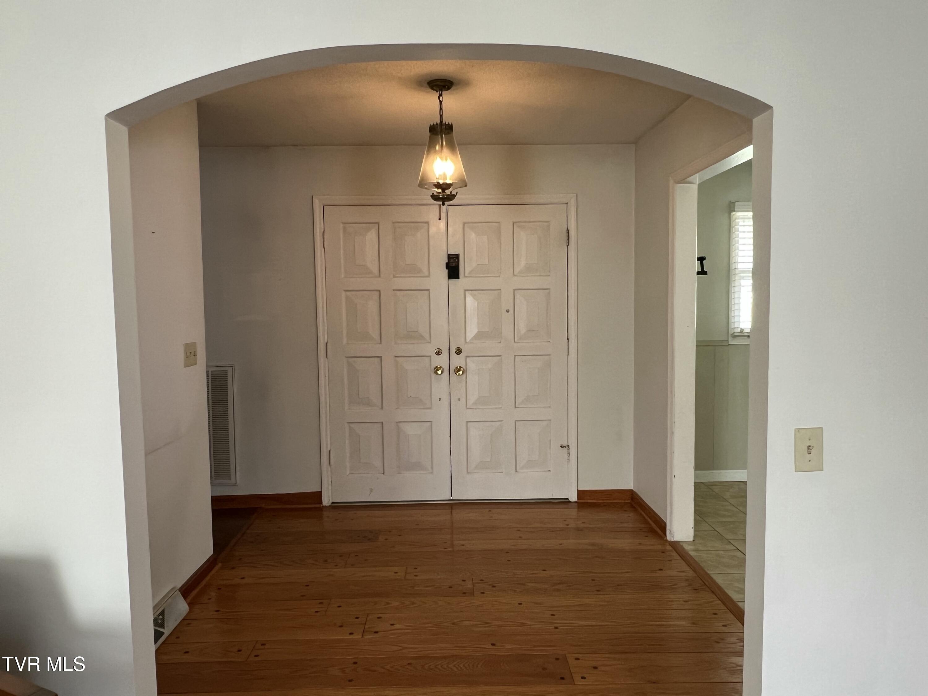 898 Jordan Road Elizabethton, TN 37643 - Photo 28 of 98 IMG_4222