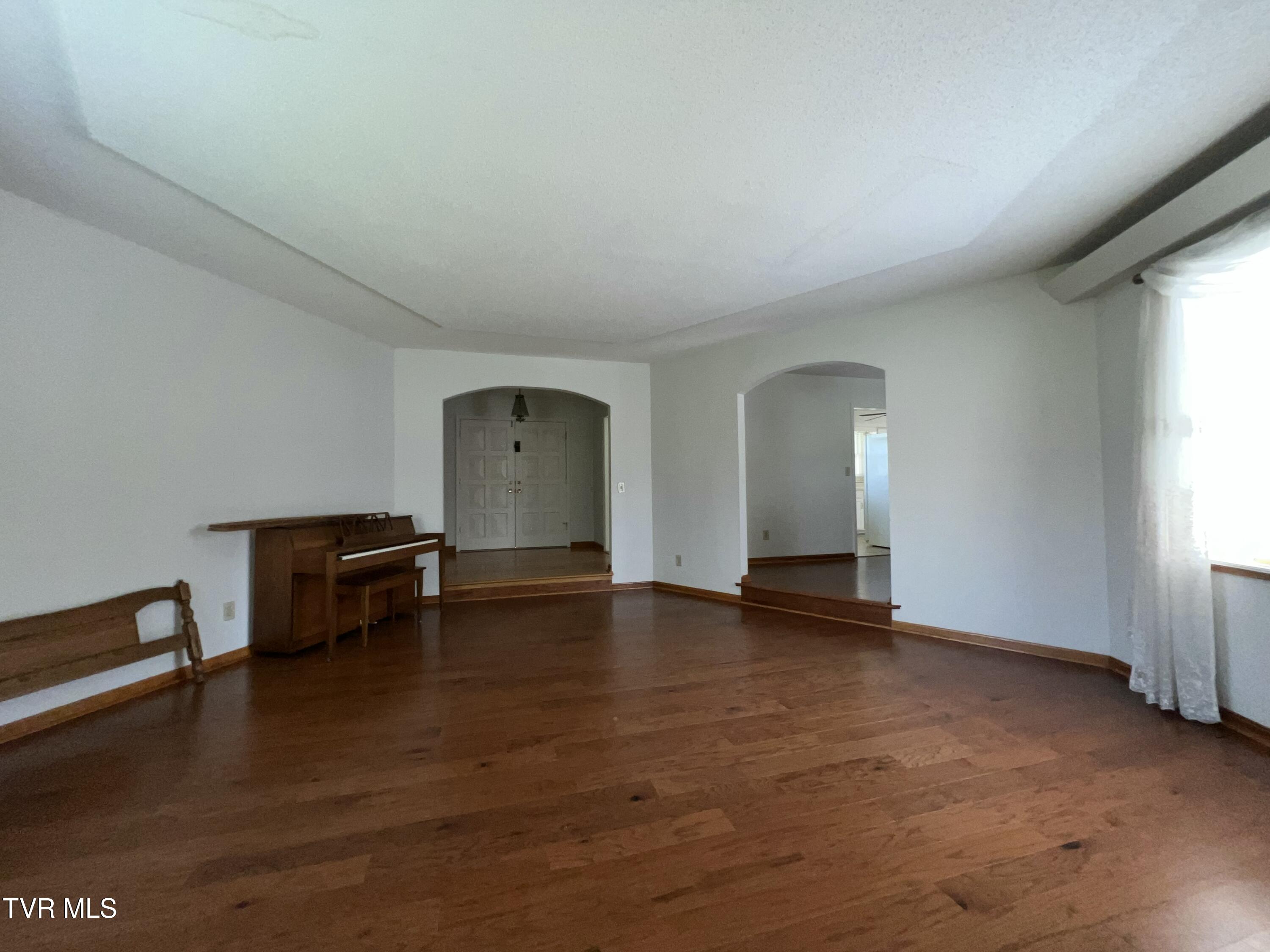 898 Jordan Road Elizabethton, TN 37643 - Photo 29 of 98 IMG_4378