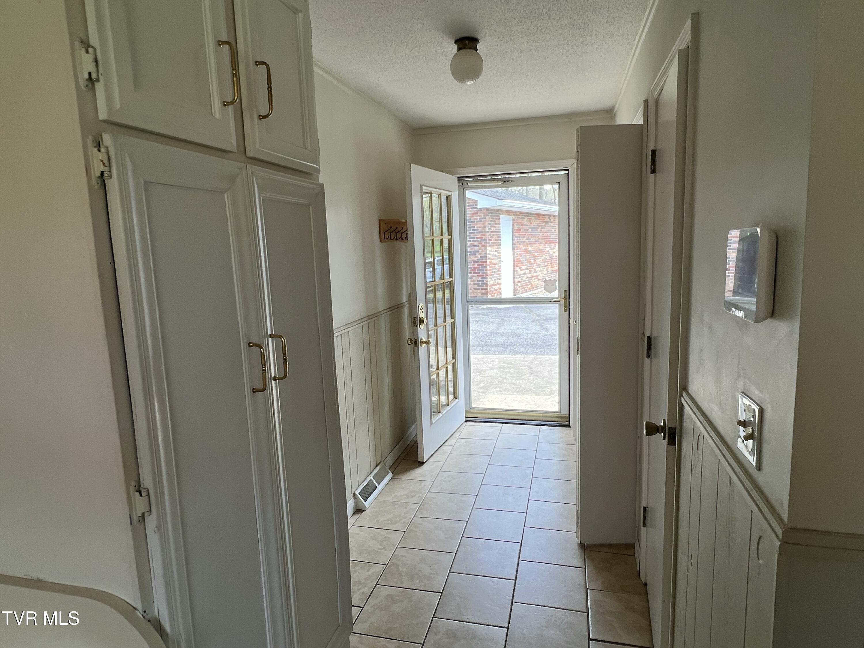 898 Jordan Road Elizabethton, TN 37643 - Photo 52 of 98 IMG_4233