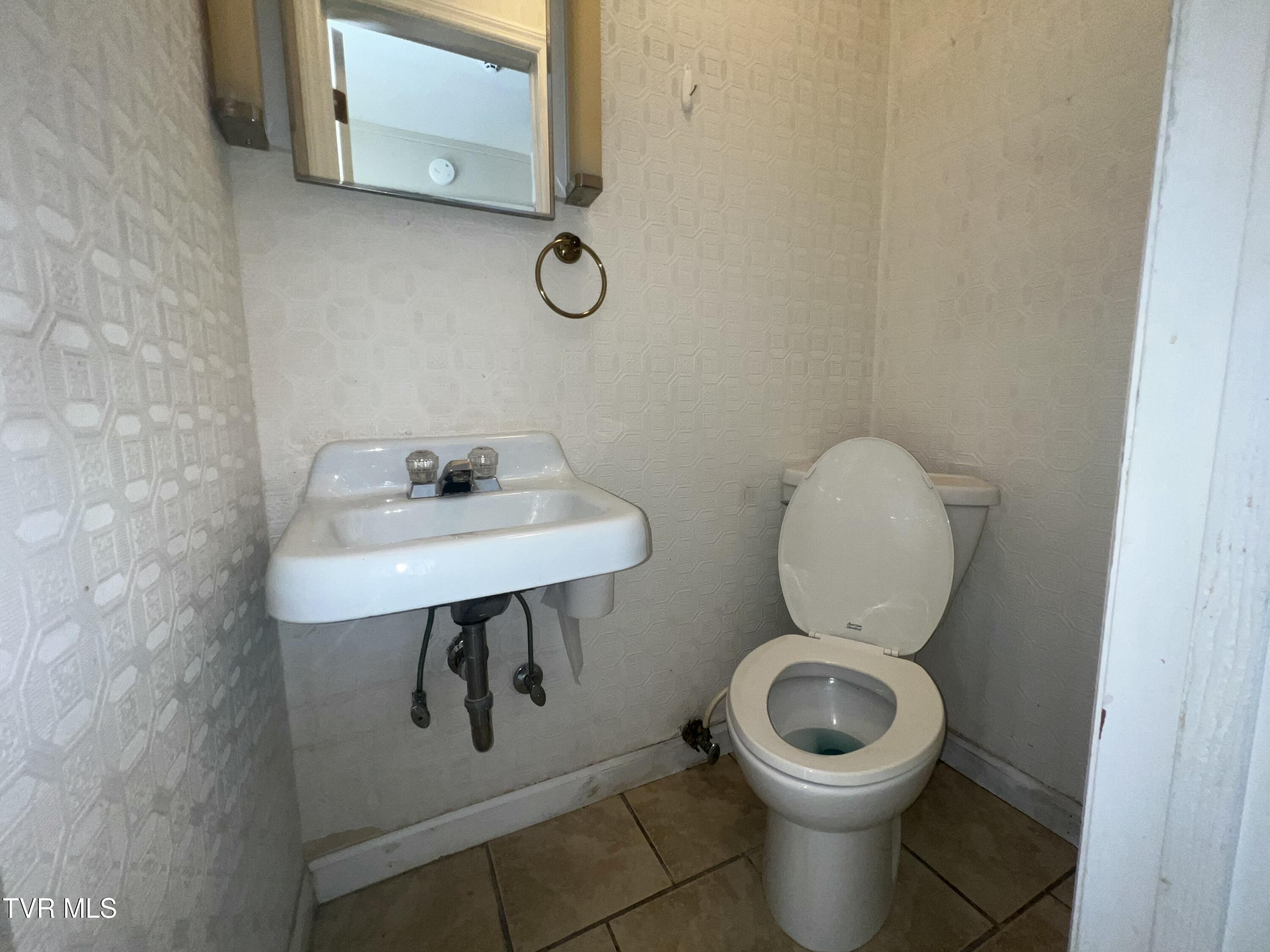 898 Jordan Road Elizabethton, TN 37643 - Photo 54 of 98 IMG_4369