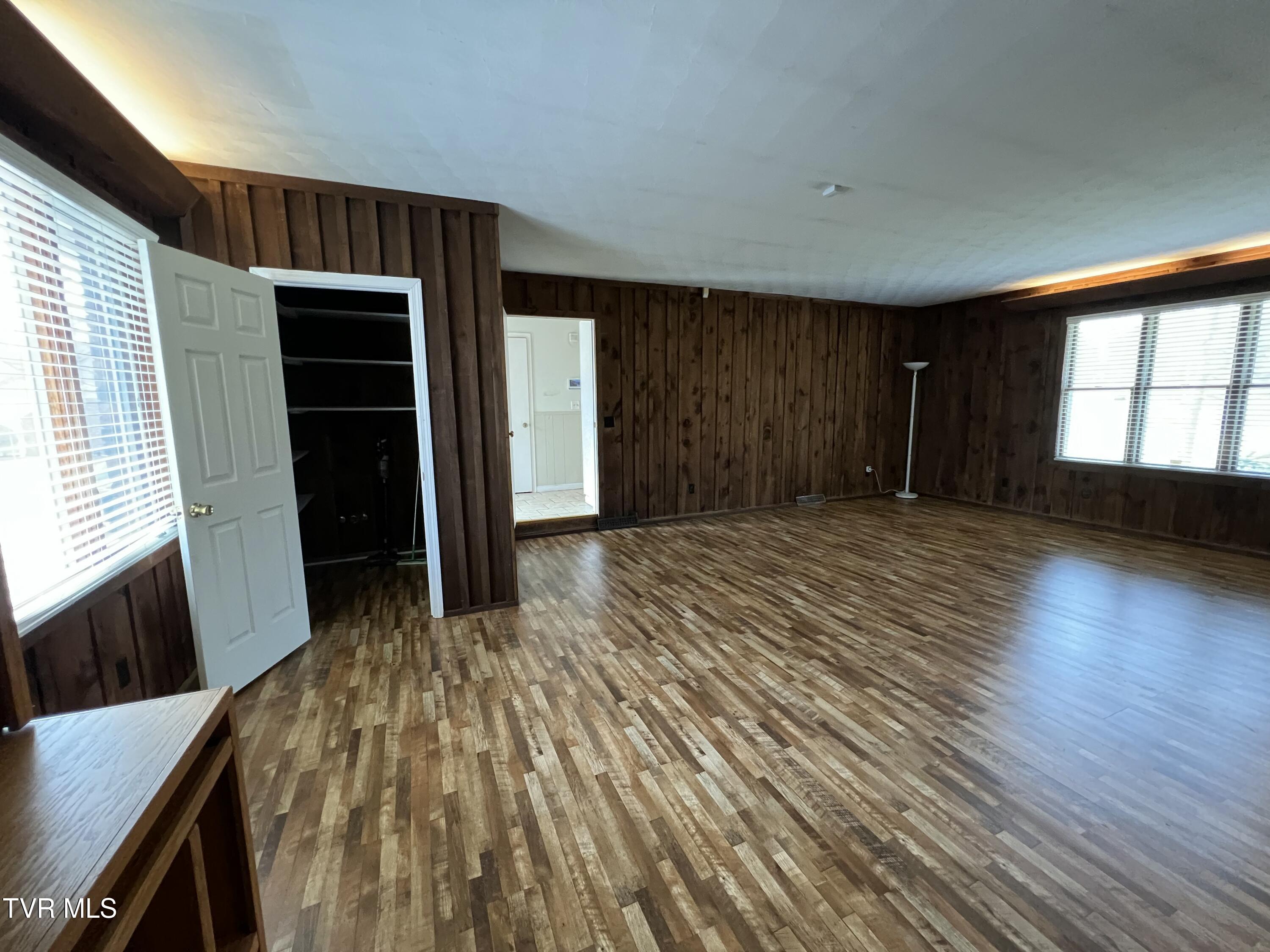 898 Jordan Road Elizabethton, TN 37643 - Photo 60 of 98 IMG_4243