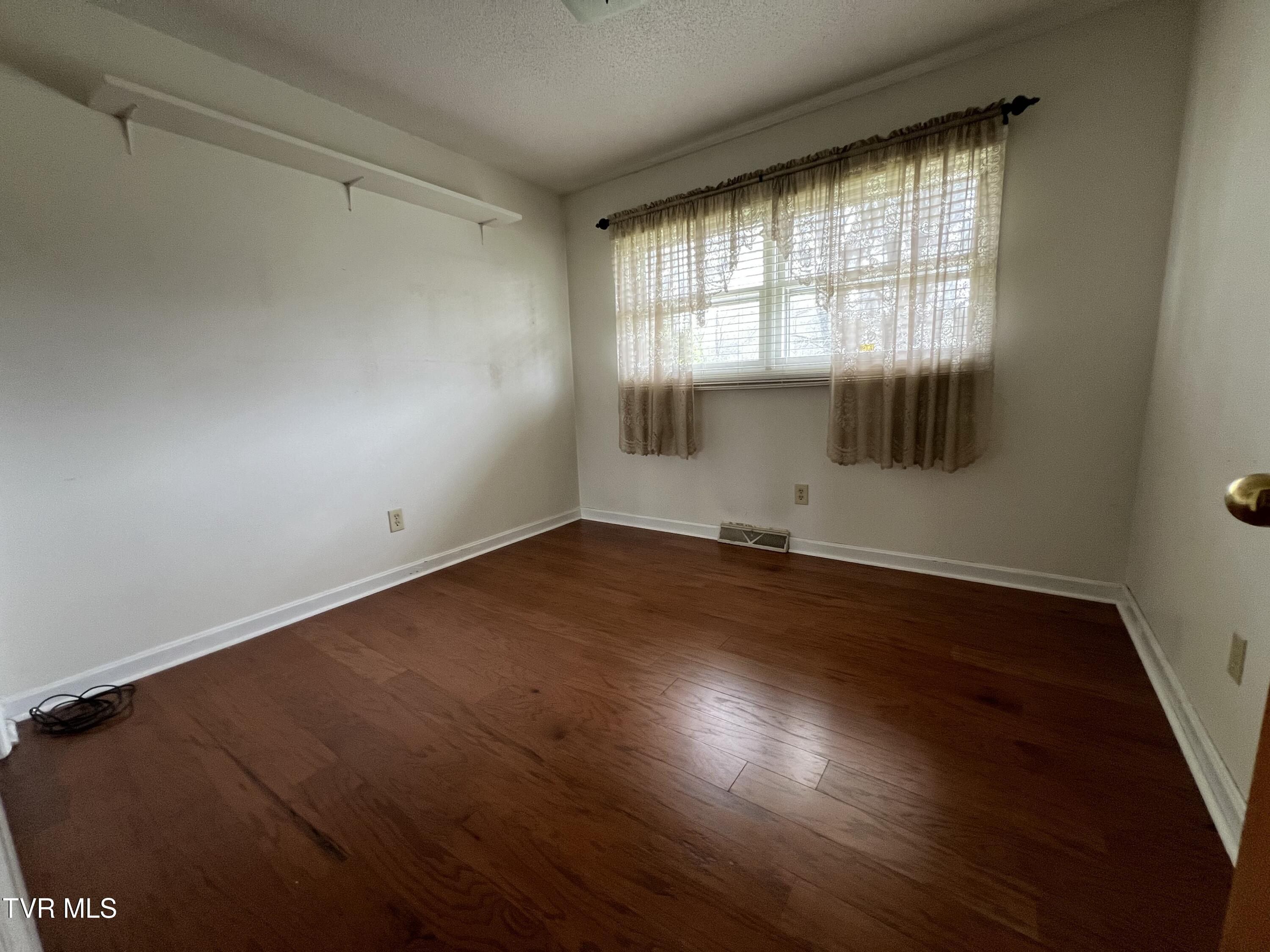 898 Jordan Road Elizabethton, TN 37643 - Photo 66 of 98 IMG_4251