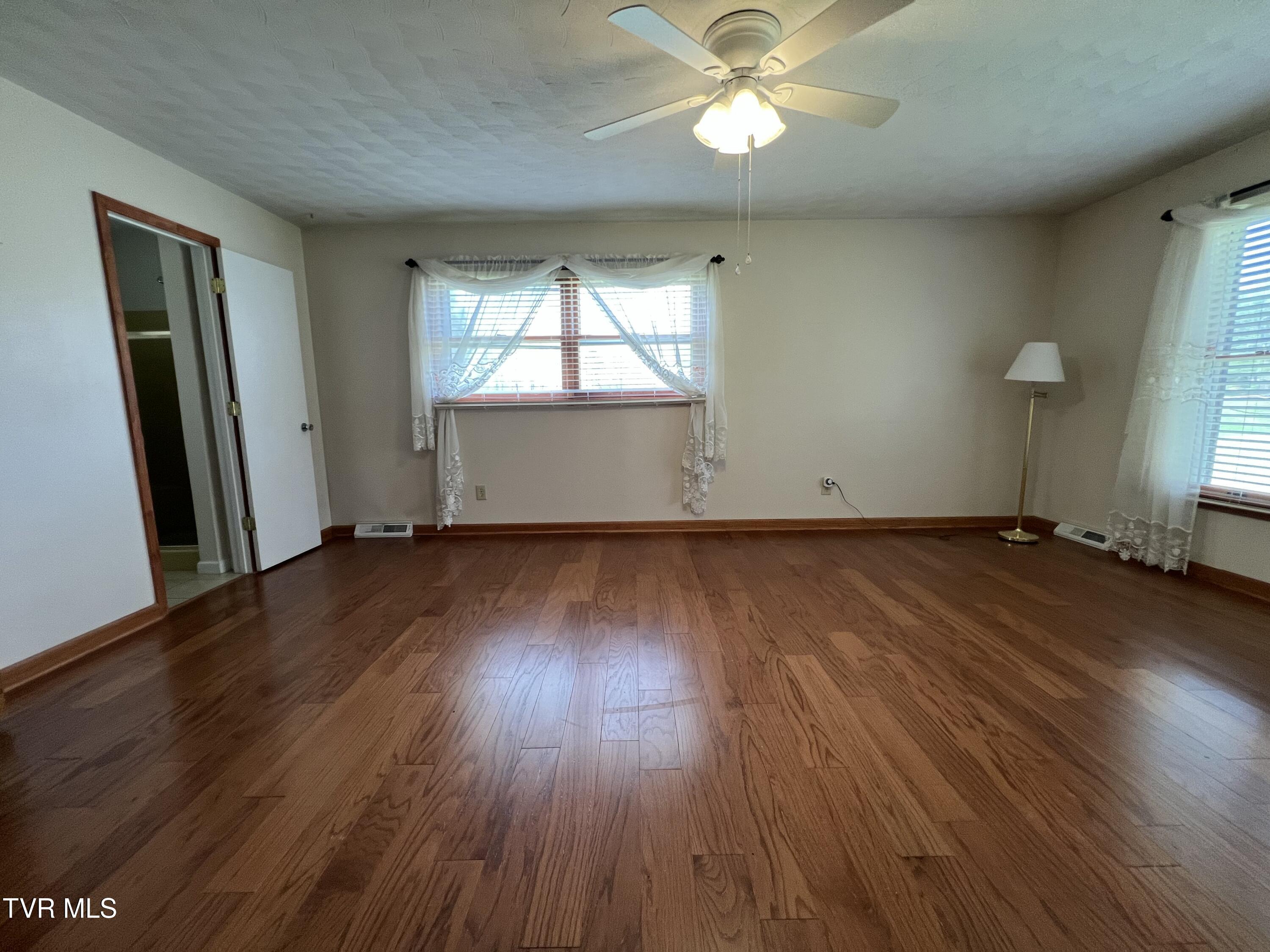 898 Jordan Road Elizabethton, TN 37643 - Photo 84 of 98 IMG_4347
