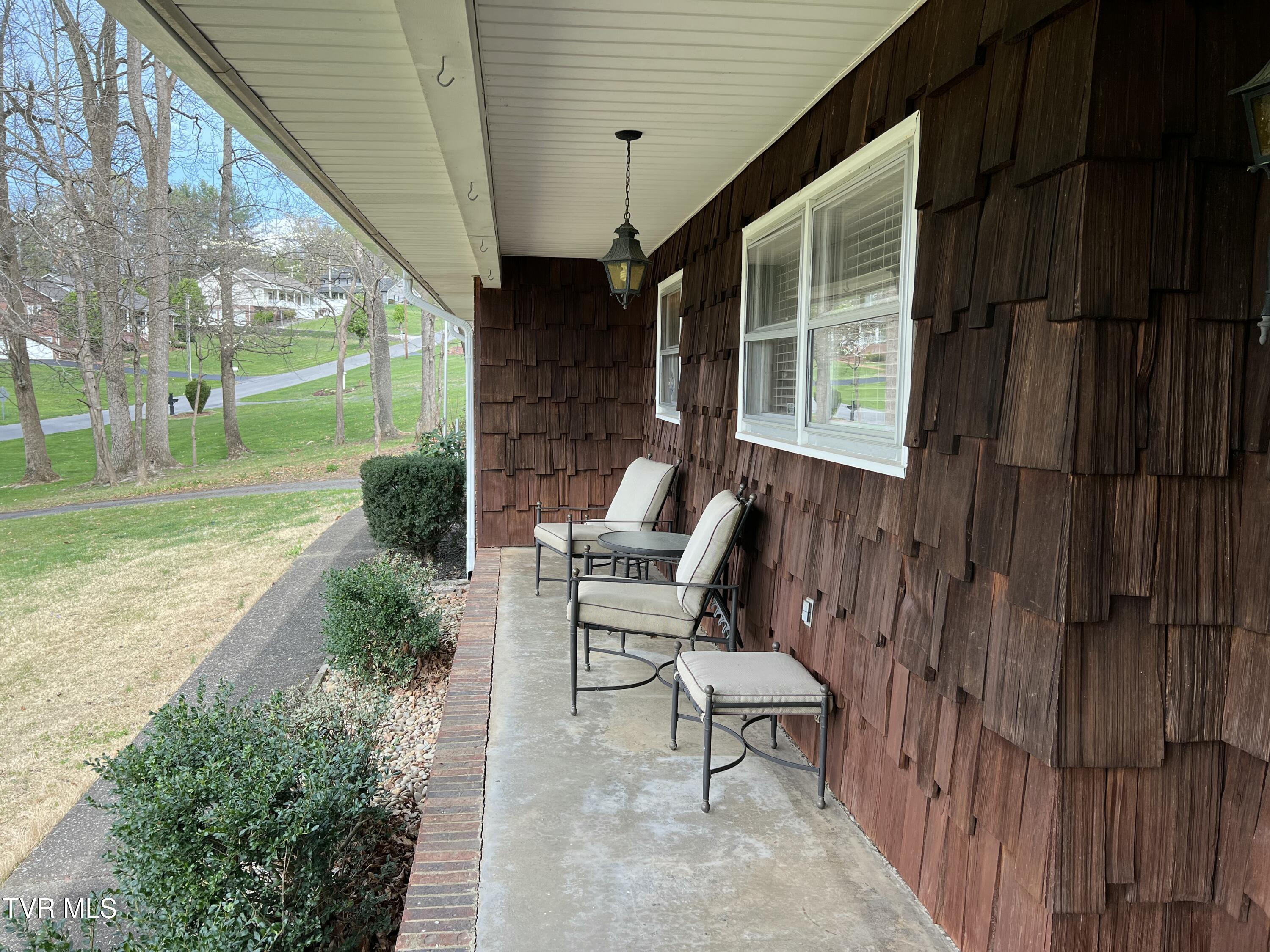 898 Jordan Road Elizabethton, TN 37643 - Photo 9 of 98 IMG_4285
